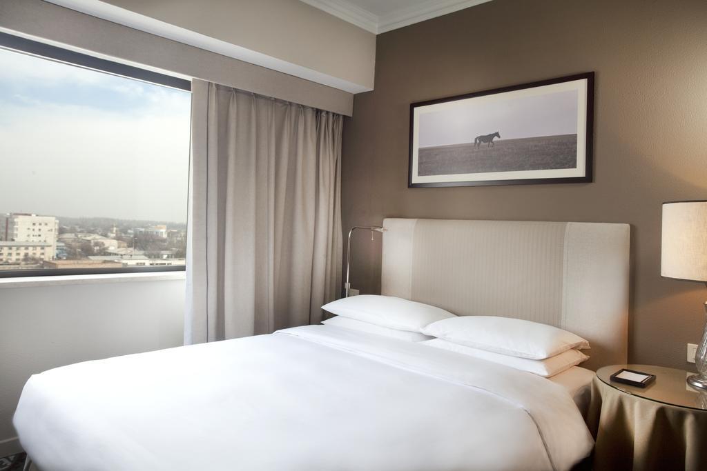 Hotel Hyatt Regency Biškek Exteriér fotografie